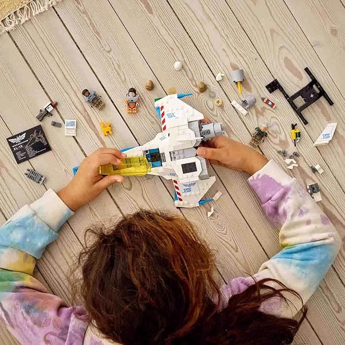 LEGO 76832 Disney & Pixar Buzz Lightyear Xel Fifteen Ship