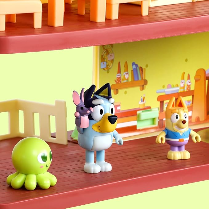 Bluey Ultimate Lights & Sounds Playhouse & Toy Box, 2.5-3 inch Figures | Amazon Exclusive