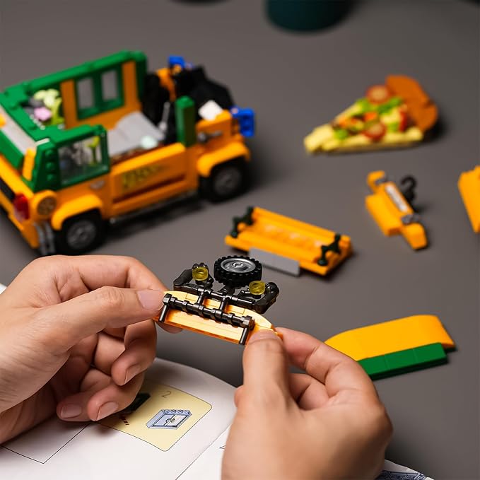 City Turtles Pizza Truck Building Set Compatible with Lego for Boys 8-12 Years,for Adutls Ninja Building Collection 652 PCS