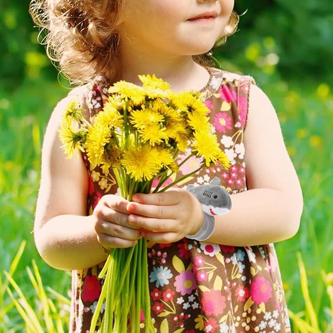 Abaodam 2pcs Animals Slap Bracelet Shark Slap Bracelet Plush Stuffed Animal Hugger Snap Wrist Band for Kids Party Favors