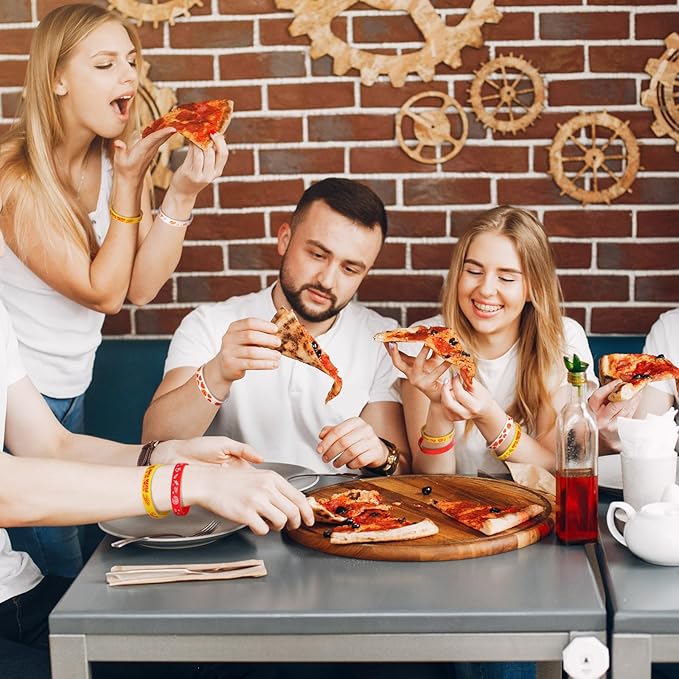 48Pcs Pizza Party Wristbands Silicone Bracelets Pizza Birthday Party Supplies Pizza Theme Stretch Bracelets Gifts for Women Men Teen Pizza Party Favors School Prizes, 8 Styles