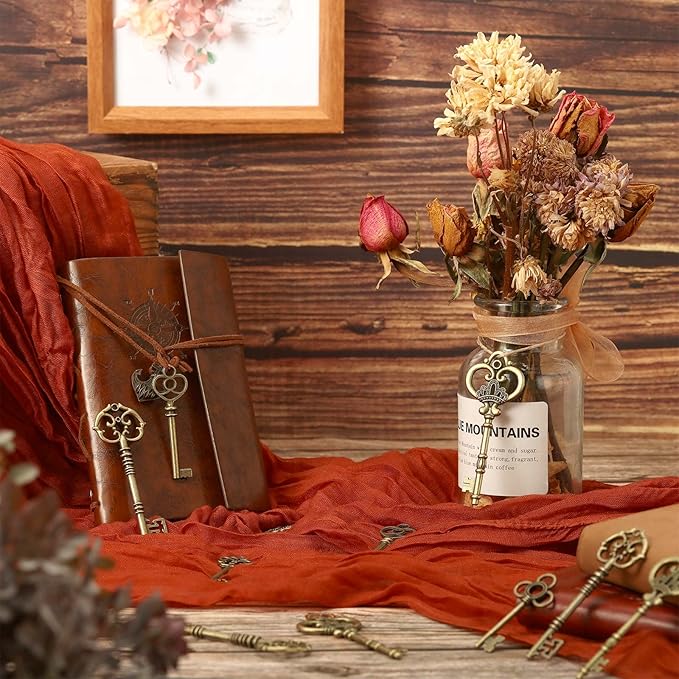 Fumete 100 Pcs Large Vintage Skeleton Key Set Charms Mixed Antique Style Brass Key Set Charms Old Fake Antique Rustic Supplies for DIY Crafts Jewelry Making Necklace Party Decor Decoration(Bronze)