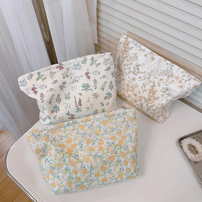 HAPPYHEIDI Large Floral Cotton Makeup Bag Cosmetic Travel Pouch, Make Up Purse Organizer, Canvas Lined Cute Creamy White