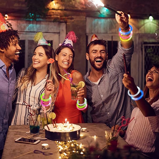 Jeffbaubl 30 Pcs LED Bracelets,6 Color Glow Sticks Bracelets,Light Up Bracelets,Glow Bracelets,Glow In The Dark Party Supplies for Kids Adults,Light Up Toys Gifts for Birthday Concert Carnival