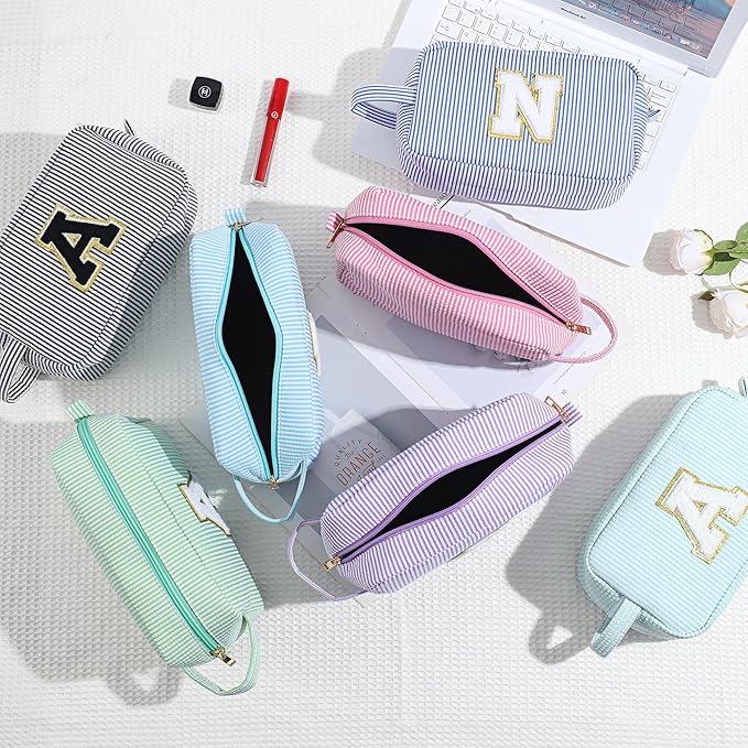 YOOLIFE Gifts for Women Teen Girls Kids - Initial Makeup Bag Cosmetic Bag Toiletry Pouch, Personalized Birthday Gifts for Women Girls Mom Daughter Sister Friends, Purple M