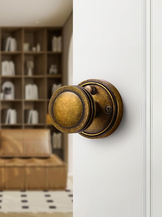 1 Pack Antique Brass Bronze Door Knob Interior Privacy Door Knobs with Lock Door Handle Bedroom and Bathroom Zinc Alloy