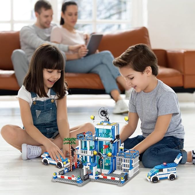City Police Station Building Sets, 570pcs City Police Sets Toy Building Bricks Kit, Compatible with Lego，Gift for Boys 6-12