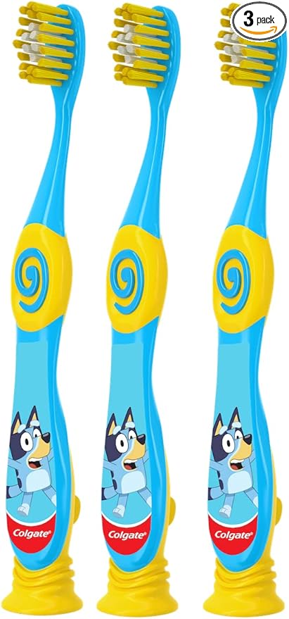 Colgate Bluey Toothbrush for Children with Suction Cup, Kids 2-5 Years Old, Extra Soft (Colors & Characters Very) - Pack of 3