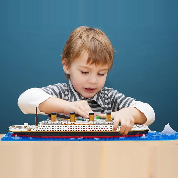 Titanic Model Mini Building Blocks Set 1878pcs Mini Bricks 3D Puzzle DIY Educational Titanic Toys Gifts for Adults and Kids