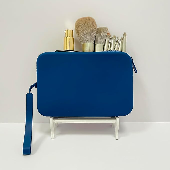 WHHJM Large Silicone Multifunctional Essential Bag Portable Travel Makeup Bag for Women Men Cards Cash Bag Zipper Pouch (Blue)