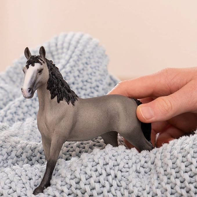 Schleich Horses 2023, Horse Club, Horse Toys for Girls and Boys Cheval de Selle Francais Mare Horse Toy Figurine, Ages 5+, Multi