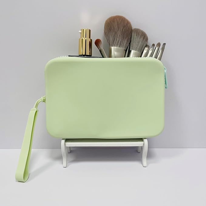 WHHJM Large Silicone Multifunctional Essential Bag Portable Travel Makeup Bag for Women Men Cards Cash Bag Zipper Pouch (Light Green)
