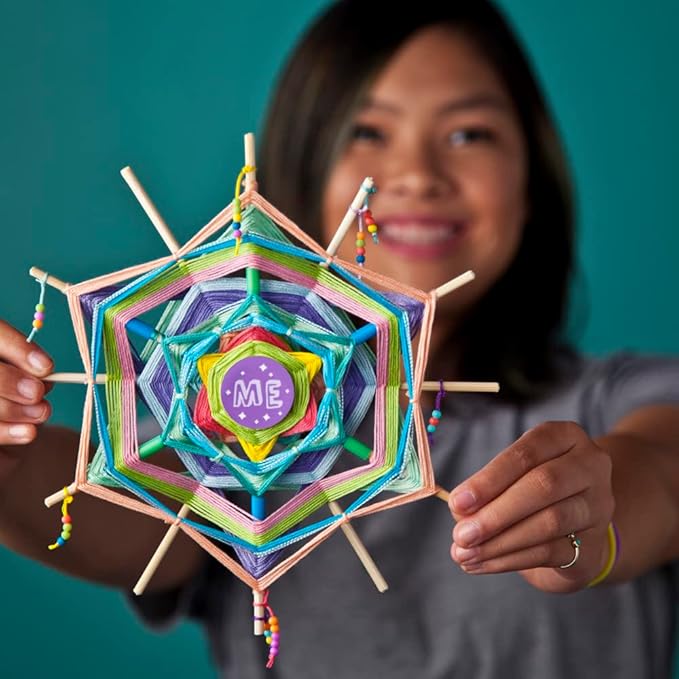 Craft-tastic – All About Me Quiz Art – Craft Kit – Answer Fun Questions to Make a Personalized Piece of Art – Ages 8+