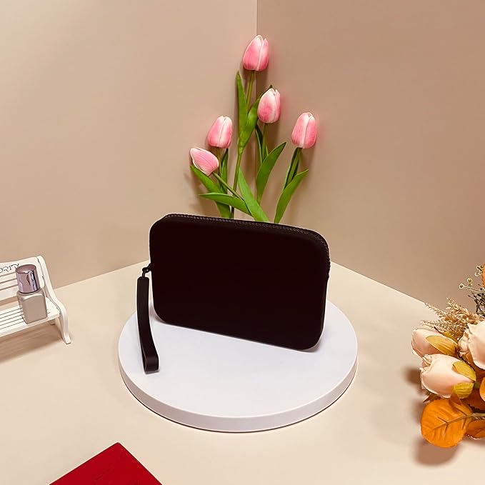 WHHJM Large Silicone Multifunctional Essential Bag Portable Travel Makeup Bag for Women Men Cards Cash Bag Zipper Pouch (Black)