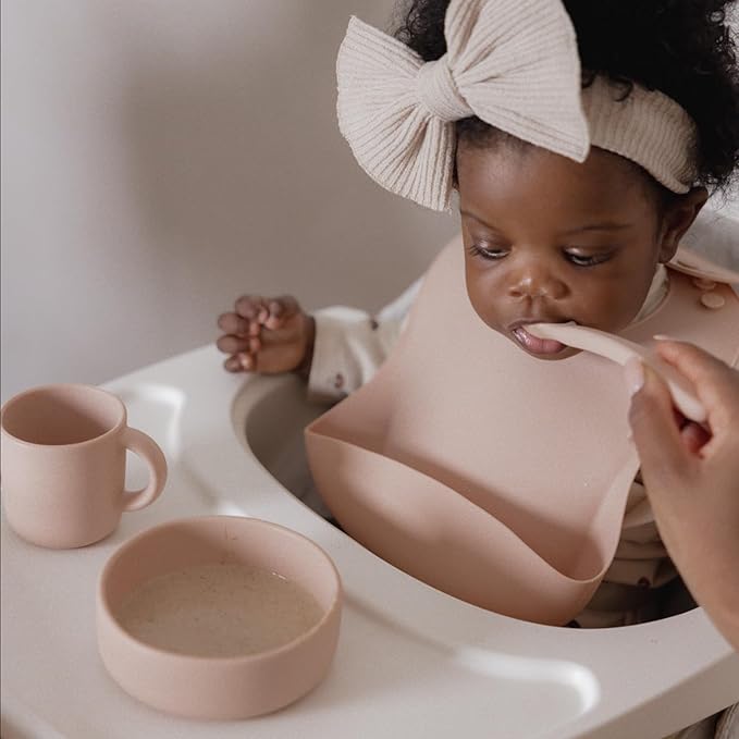 nouka Feeding Spoon Set | 100% Food-Grade Silicone | Comes With A Long & Comfortable Grip | Safe & Soft | Dishwasher Friendly | Soft Blush/Shifting Sand | 2-Pack