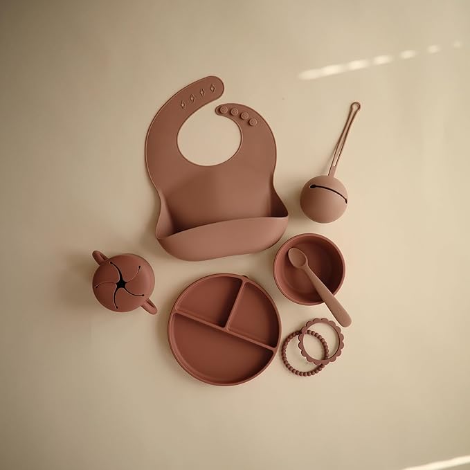 mushie Silicone Suction Plate | BPA-Free Non-Slip Design (Woodchuck)