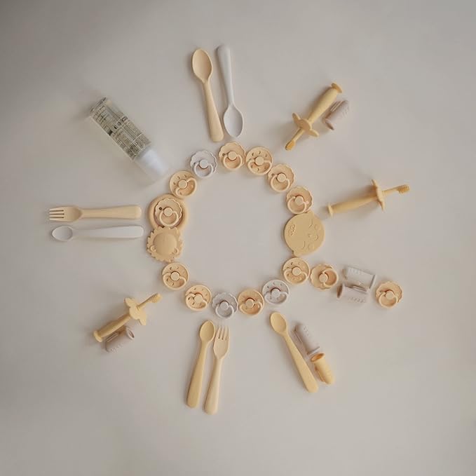 mushie Flower Toddler Training Toothbrush (Daffodil)