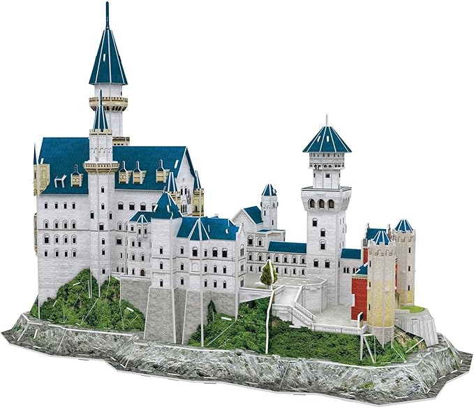 Revell Schloss Neuschwanstein 3D Puzzle Building Crafts for Adults and Kids Ages 10 Years and up - 121 Pieces