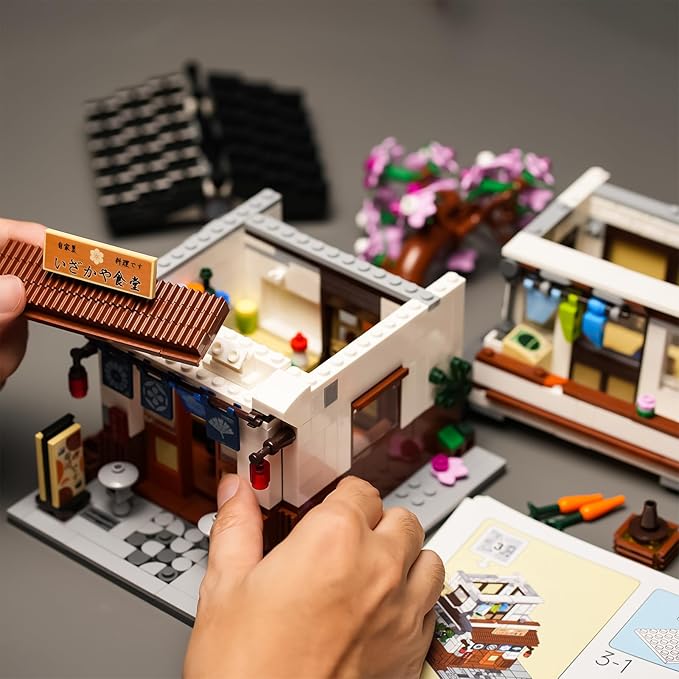 ENJBRICK Flowers City House Building Set Compatible with Lego for Adults,Architecture Japan Style Cherry Blossom Tree House Building Kit for Boys and Girls Age 8-12 UP 952 PCS