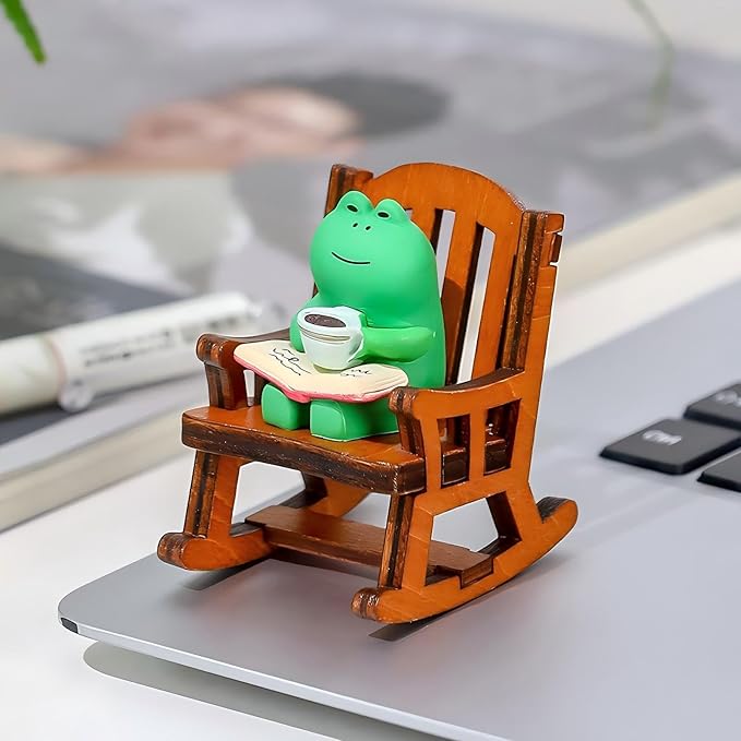 Mini Frog Trinkets and Cat Figurines, Tiny Frog Figurine with Rocking Chair for Office Desk Decor, Funny Gifts for Mom Grandma, Cute Miniature Frog Figurine Gift for Frog Lovers, Fairy Garden Decor