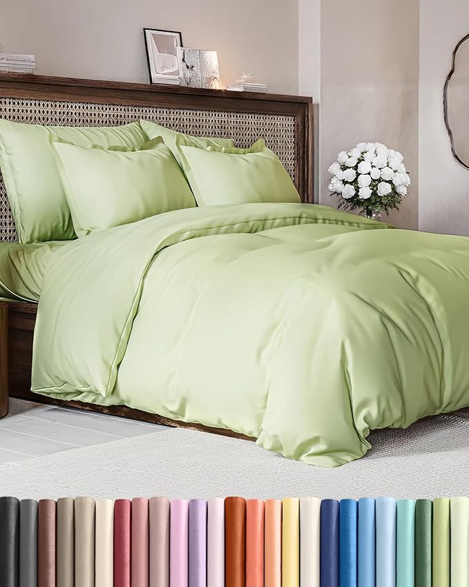 CGK Unlimited Duvet Cover Full Size Set - Extra Soft Full Size Duvet Cover 80 x 90 with 2 Pillow Shams - Hotel Quality w/Zipper Closures & Ties - Bedding and Bed Linens Set (Light Sage Green)