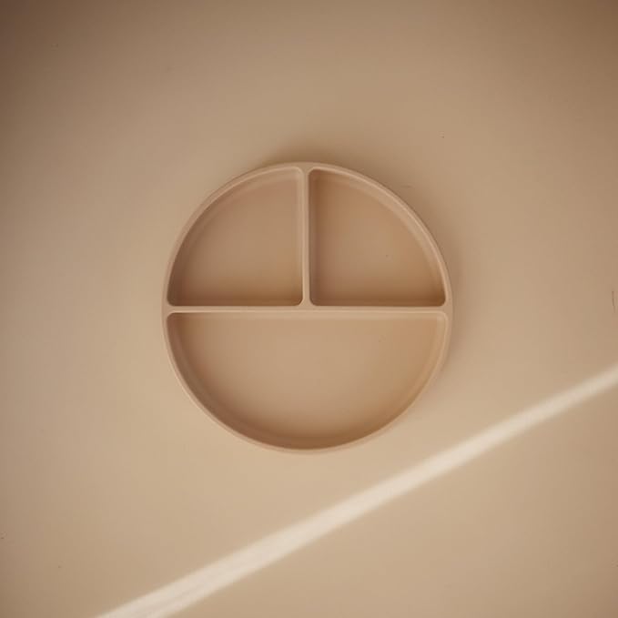 mushie Silicone Suction Plate | BPA-Free Non-Slip Design (Shifting Sand)