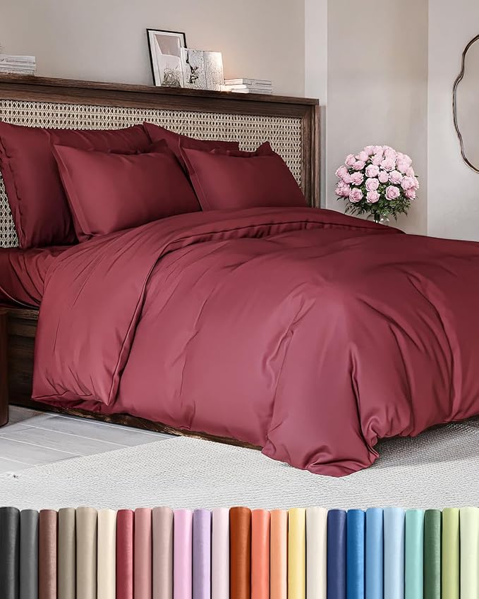 CGK Unlimited Duvet Cover Queen Size Set - Extra Soft Queen Size Duvet Cover 90 x 90 with 2 Pillow Shams - Hotel Quality w/Zipper Closures & Ties - Bedding and Bed Linens Set (Burgundy)