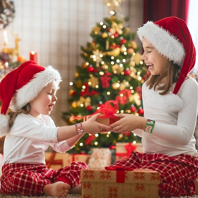 GlyinnHe 48Pcs Christmas Slap Bracelets, Xmas Snap Bracelet Snata Claus Reindeer Wristband for Party Favors Gift Bag Filler School Prizes