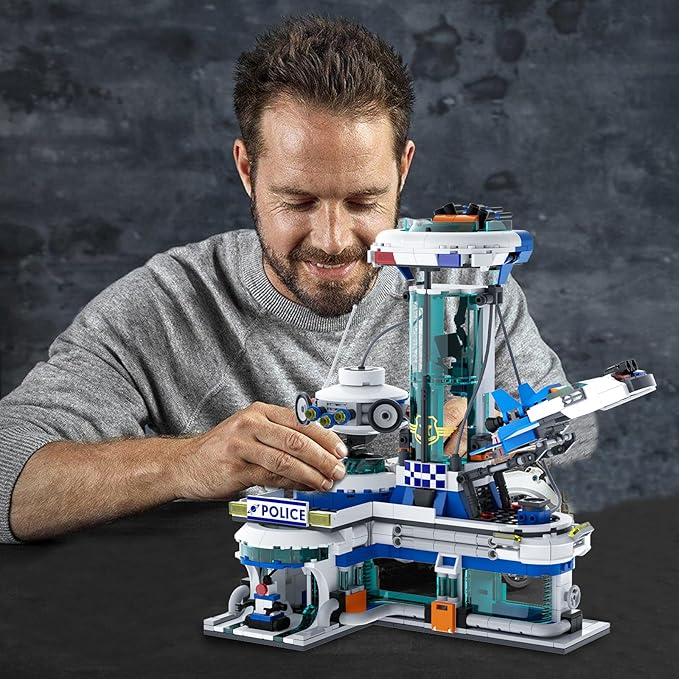 QLT Space Police Station Builidng Set, 905 Pcs Building Toy Compatible with Lego, Little Spaceship, A Police Robot, Gift for Adult & Boys