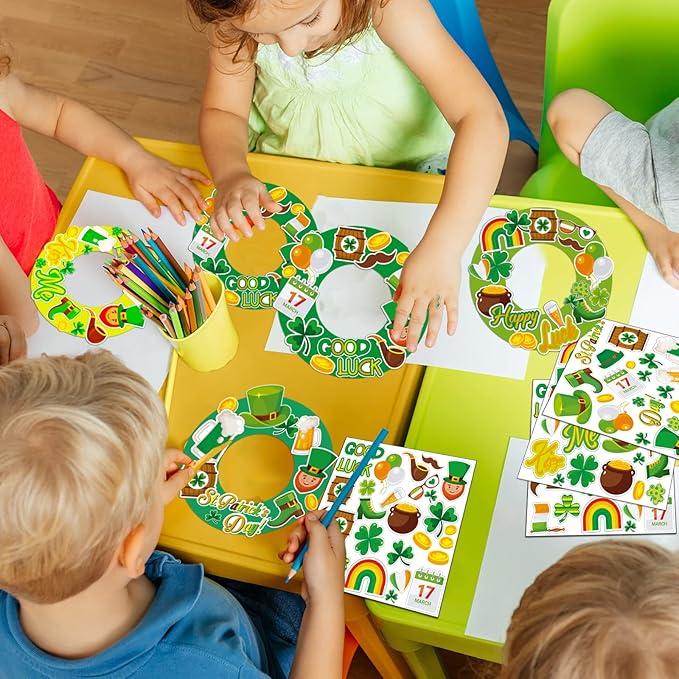 chiazllta 24 Pcs St. Patrick's Day Craft for Kids St. Patrick DIY Wreath Ornaments Sign Kits Irish Lucky Shamrock Leprechauns Stickers for Preschool Kindergarten Classroom Home Game Activities