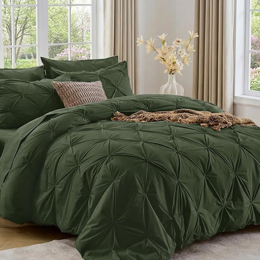 Sasttie Queen Comforter Set, 7-Piece Bed in a Bag, Pintuck Bedding Sets for All Season, Includes Comforter, Flat Sheet, Fitted Sheet, Pillowcases and Pillowshams, Dark Green