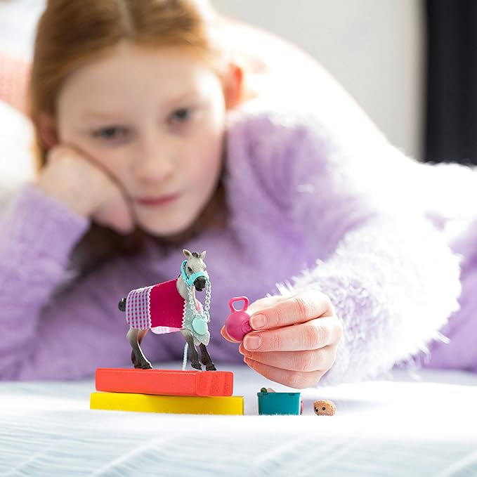 Schleich Horse Club, Horse Toys for Girls and Boys, Playful Foal Horse Set with Horse Toy and Accessories, 6 pieces, Ages 5+