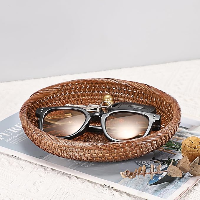 Hipiwe Small Key Basket Bowl for Entryway 7.6" Round Woven Wicker Basket Fruit Serving Tray Woven Basket Wall Decor Rattan Organizer Basket for Keys Wallet Cell Phone, Brown