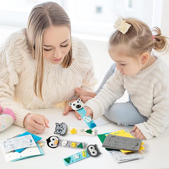 HubirdSall 24 Pack Winter Polar Animals Felt Bookmark Craft Kit, DIY Make Your Own Arctic Animal Bookmarks with Reindeer Walrus Polar Bear Penguins Art Bulk Party Gift Classroom Activities for Kids