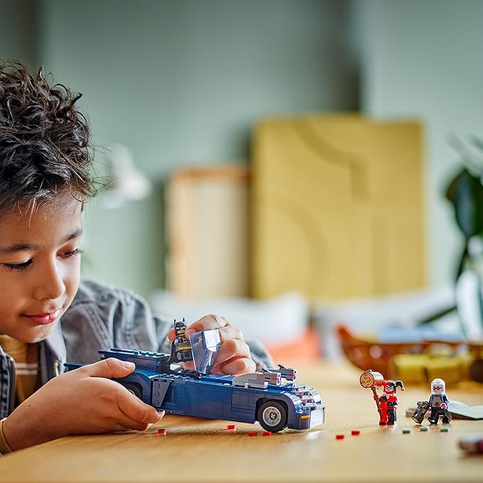 LEGO 76274 DC Batman im Batmobil vs. Harley Quinn und Mr. Freeze