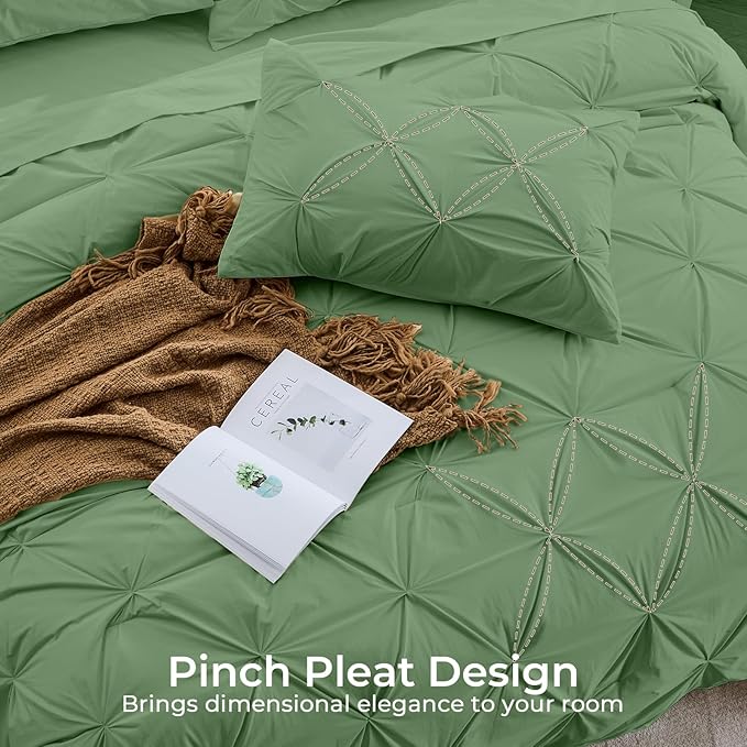 Sasttie Queen Comforter Set, 7-Piece Bed in a Bag, Pintuck Bedding Sets for All Season, Includes Comforter, Flat Sheet, Fitted Sheet, Pillowcases and Pillowshams, Green