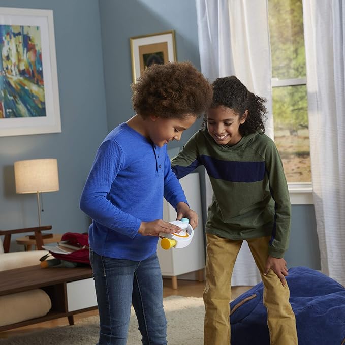 Hasbro Gaming Bop It! Electronic Game for Kids Ages 8 and up, Kids Games for 1 or More Players, Board Games for Kids, Kids Gifts