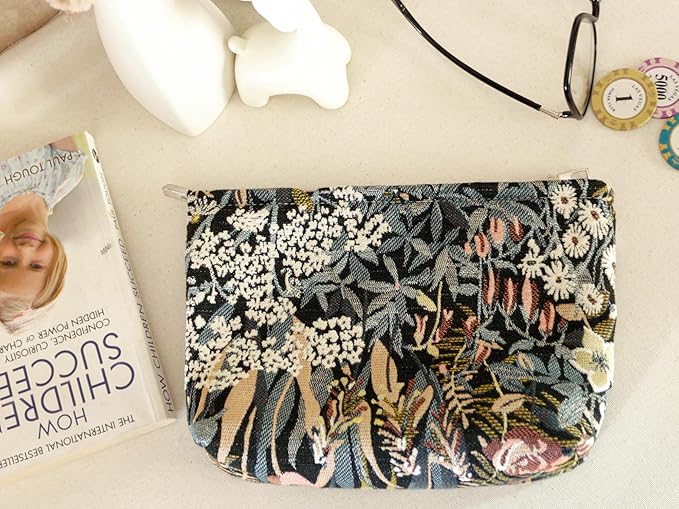 HAPPYHEIDI Cute Floral Makeup Bag Cosmetic Travel Pouch with Bottom and Zipper, Purse Make Up Organizer, Aesthetic Textured Fabric, Large