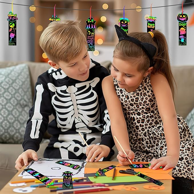 JUNEBRUSHS 30Pcs Halloween Scratch Bookmarks, Rainbow Magic Scratch Paper Art Pumpkin Bat Spider DIY Crafts Kit for School Classroom Activity Halloween Gifts