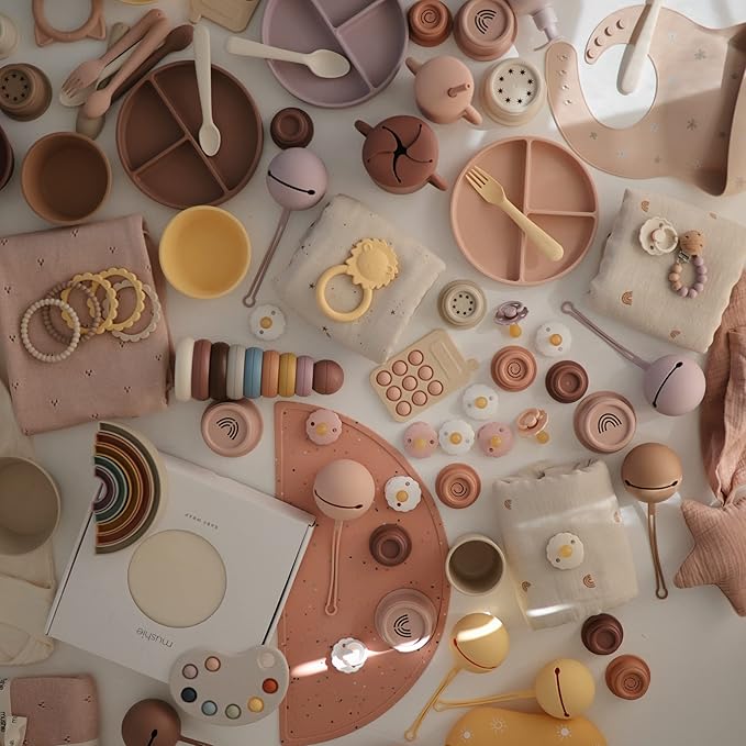 mushie Silicone Suction Plate | BPA-Free Non-Slip Design (Cloudy Mauve)