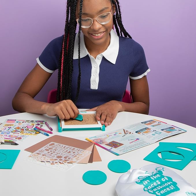 Fashion Faces Mix & Match Fashion Designer Kit for Girls, Kids Arts & Crafts Ages 6+, Girls’ Fashion Hair & Makeup Looks, Gifts for 6 Year Old Girl, Toys for Girls, Little Girl Gifts, Fashion Plates