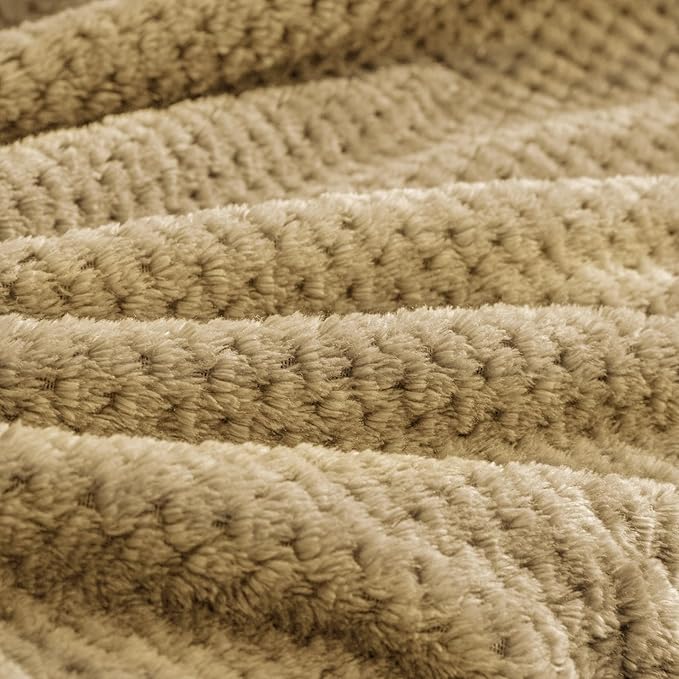 BEDELITE Travel Blanket with Bag, Ultra-Soft Jacquard Fleece Blanket with Luggage Sleeve & Backpack Clip, Airplane Blanket Travel Essentials, Camel