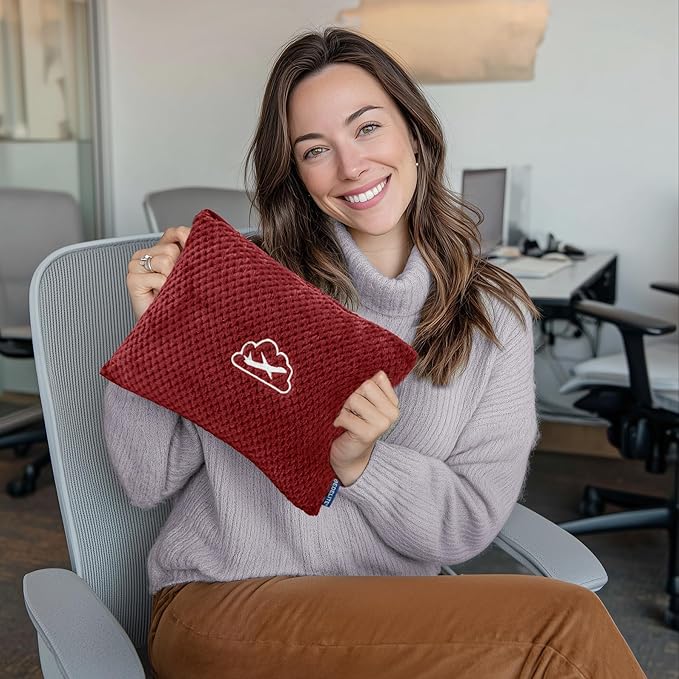 BEDELITE Travel Blanket with Bag, Ultra-Soft Jacquard Fleece Blanket with Luggage Sleeve & Backpack Clip, Airplane Blanket Travel Essentials, Burgundy