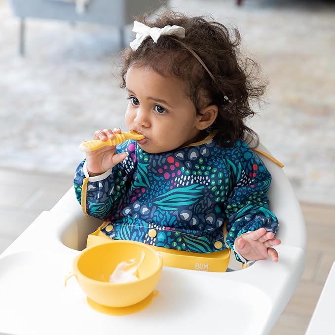 Bumkins Baby Bowl, Silicone Feeding Set with Suction for Baby and Toddler, Includes Spoon and Lid, First Feeding Set, Training Essentials for Baby Led Weaning for Babies 4 Months Up, Pineapple