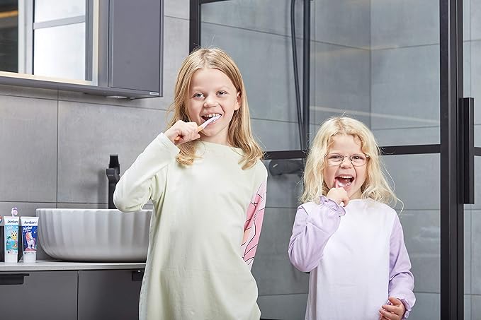 Jordan* Step 3 Kids Toothbrush, 6-9 Years, Soft Bristles, BPA Free - 4 Pack - Blue & Green