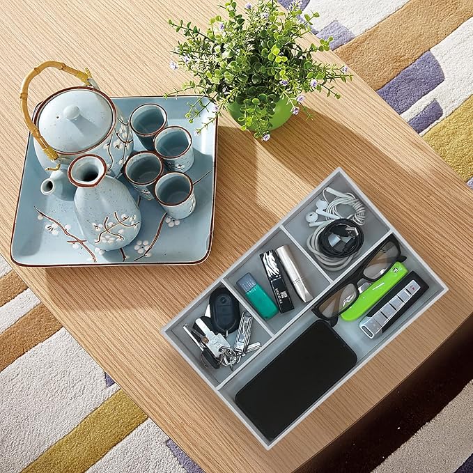 Desktop PU Leather Storage Rack, Proxy Parking tray, Dressing table Desktop Organizer, with 4 Compartments for Placing Mobile Phones, Remote controls, Cosmetics, Watches, and other Decorative trays.