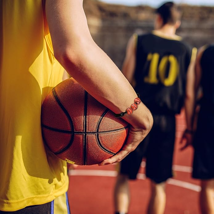 30pcs Sport Theme Charm Bracelets Adjustable Inspirational Beads Ball Party Favors for Teens Boys Girls Adult Decoration Wristbands Student Present