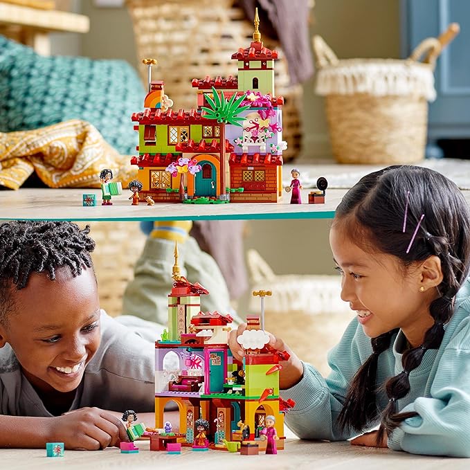 LEGO Disney Princess Madriggal House 43202