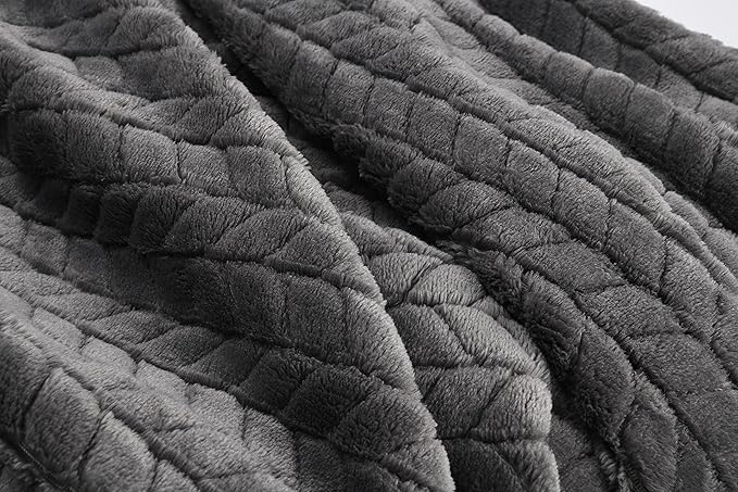 EverSnug Travel Blanket & Pillow 68x42 - Premium Ultra-Soft Microfleece 2 in 1 Compact & Packable Flight Blanket with Soft Bag Pillowcase, Hand Luggage Sleeve and Backpack Clip (Grey)