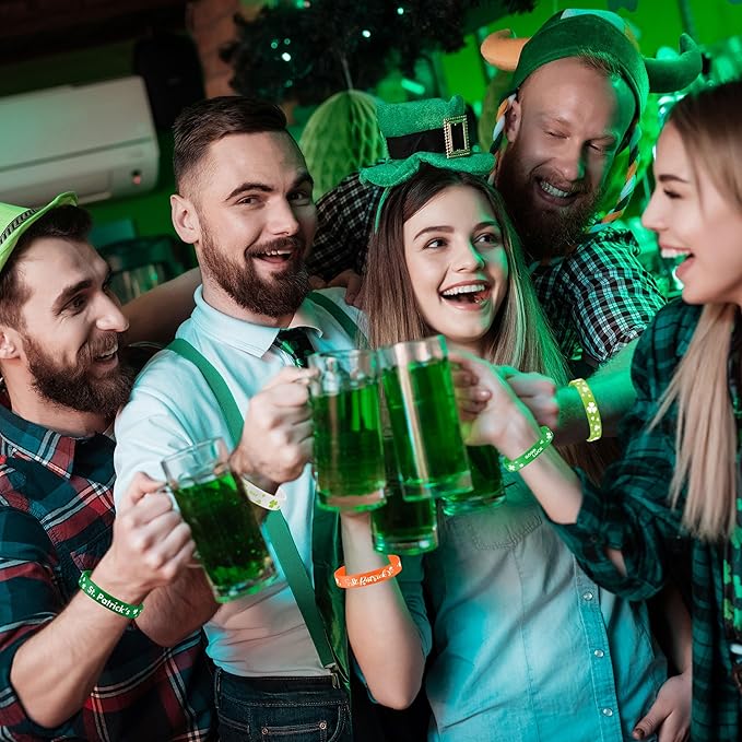 Lesnala 48 PCS St. patrick's day rubber wristband Shamrock Element Silicone Bracelet Theme Party Decoration for kids teens women men gifts holiday accessories Green